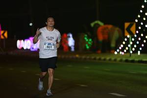 BIB: 42195, 8411
                            <button type="button" onclick="openModal(17570172)" class="btn btn-primary btn-sm float-right btn-popup" data-toggle="modal" data-target=".modal-high-quality">
                        <i class="fas fa-shopping-cart"></i> Add to Cart
                    </button>
                                            <button type="button" onclick="isThisMe(17570172, true)" class="btn btn-success btn-sm float-right btn-popup btn-isme hidden" data-toggle="tooltip" data-placement="bottom" title="นี่คือรูปของคุณใช่ไหม คลิกที่นี่เพื่อเอาเข้าอัลบั้ม">
                        <i class="fas fa-plus"></i> Add to album
                    </button>
                    <button type="button" onclick="isThisMe(17570172, false)" class="btn btn-warning btn-sm float-right btn-popup btn-isnotme hidden">
                        <i class="fas fa-ban"></i> Remove from album
                    </button>