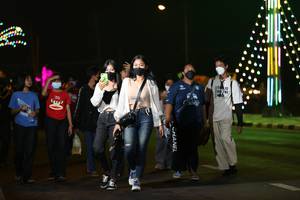 BIB: 
                            <button type="button" onclick="openModal(17568604)" class="btn btn-primary btn-sm float-right btn-popup" data-toggle="modal" data-target=".modal-high-quality">
                        <i class="fas fa-shopping-cart"></i> Add to Cart
                    </button>
                                            <button type="button" onclick="isThisMe(17568604, true)" class="btn btn-success btn-sm float-right btn-popup btn-isme hidden" data-toggle="tooltip" data-placement="bottom" title="นี่คือรูปของคุณใช่ไหม คลิกที่นี่เพื่อเอาเข้าอัลบั้ม">
                        <i class="fas fa-plus"></i> Add to album
                    </button>
                    <button type="button" onclick="isThisMe(17568604, false)" class="btn btn-warning btn-sm float-right btn-popup btn-isnotme hidden">
                        <i class="fas fa-ban"></i> Remove from album
                    </button>