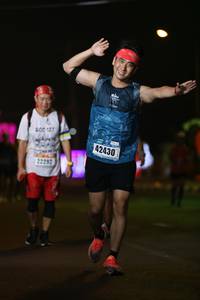 BIB: 42430, 22292
                            <button type="button" onclick="openModal(17611647)" class="btn btn-primary btn-sm float-right btn-popup" data-toggle="modal" data-target=".modal-high-quality">
                        <i class="fas fa-shopping-cart"></i> Add to Cart
                    </button>
                                            <button type="button" onclick="isThisMe(17611647, true)" class="btn btn-success btn-sm float-right btn-popup btn-isme hidden" data-toggle="tooltip" data-placement="bottom" title="นี่คือรูปของคุณใช่ไหม คลิกที่นี่เพื่อเอาเข้าอัลบั้ม">
                        <i class="fas fa-plus"></i> Add to album
                    </button>
                    <button type="button" onclick="isThisMe(17611647, false)" class="btn btn-warning btn-sm float-right btn-popup btn-isnotme hidden">
                        <i class="fas fa-ban"></i> Remove from album
                    </button>