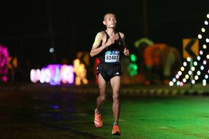 BIB: 62403
                            <button type="button" onclick="openModal(17500132)" class="btn btn-primary btn-sm float-right btn-popup" data-toggle="modal" data-target=".modal-high-quality">
                        <i class="fas fa-shopping-cart"></i> Add to Cart
                    </button>
                                            <button type="button" onclick="isThisMe(17500132, true)" class="btn btn-success btn-sm float-right btn-popup btn-isme hidden" data-toggle="tooltip" data-placement="bottom" title="นี่คือรูปของคุณใช่ไหม คลิกที่นี่เพื่อเอาเข้าอัลบั้ม">
                        <i class="fas fa-plus"></i> Add to album
                    </button>
                    <button type="button" onclick="isThisMe(17500132, false)" class="btn btn-warning btn-sm float-right btn-popup btn-isnotme hidden">
                        <i class="fas fa-ban"></i> Remove from album
                    </button>