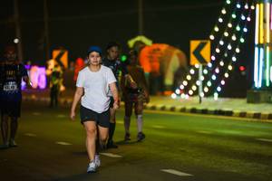 BIB: 43240
                            <button type="button" onclick="openModal(18188368)" class="btn btn-primary btn-sm float-right btn-popup" data-toggle="modal" data-target=".modal-high-quality">
                        <i class="fas fa-shopping-cart"></i> Add to Cart
                    </button>
                                            <button type="button" onclick="isThisMe(18188368, true)" class="btn btn-success btn-sm float-right btn-popup btn-isme hidden" data-toggle="tooltip" data-placement="bottom" title="นี่คือรูปของคุณใช่ไหม คลิกที่นี่เพื่อเอาเข้าอัลบั้ม">
                        <i class="fas fa-plus"></i> Add to album
                    </button>
                    <button type="button" onclick="isThisMe(18188368, false)" class="btn btn-warning btn-sm float-right btn-popup btn-isnotme hidden">
                        <i class="fas fa-ban"></i> Remove from album
                    </button>