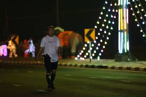 BIB: 430
                            <button type="button" onclick="openModal(17570470)" class="btn btn-primary btn-sm float-right btn-popup" data-toggle="modal" data-target=".modal-high-quality">
                        <i class="fas fa-shopping-cart"></i> Add to Cart
                    </button>
                                            <button type="button" onclick="isThisMe(17570470, true)" class="btn btn-success btn-sm float-right btn-popup btn-isme hidden" data-toggle="tooltip" data-placement="bottom" title="นี่คือรูปของคุณใช่ไหม คลิกที่นี่เพื่อเอาเข้าอัลบั้ม">
                        <i class="fas fa-plus"></i> Add to album
                    </button>
                    <button type="button" onclick="isThisMe(17570470, false)" class="btn btn-warning btn-sm float-right btn-popup btn-isnotme hidden">
                        <i class="fas fa-ban"></i> Remove from album
                    </button>