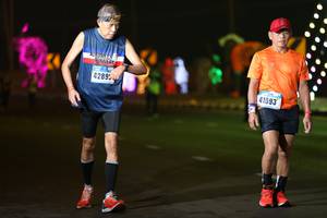 BIB: 4289, 41093
                            <button type="button" onclick="openModal(17569997)" class="btn btn-primary btn-sm float-right btn-popup" data-toggle="modal" data-target=".modal-high-quality">
                        <i class="fas fa-shopping-cart"></i> Add to Cart
                    </button>
                                            <button type="button" onclick="isThisMe(17569997, true)" class="btn btn-success btn-sm float-right btn-popup btn-isme hidden" data-toggle="tooltip" data-placement="bottom" title="นี่คือรูปของคุณใช่ไหม คลิกที่นี่เพื่อเอาเข้าอัลบั้ม">
                        <i class="fas fa-plus"></i> Add to album
                    </button>
                    <button type="button" onclick="isThisMe(17569997, false)" class="btn btn-warning btn-sm float-right btn-popup btn-isnotme hidden">
                        <i class="fas fa-ban"></i> Remove from album
                    </button>