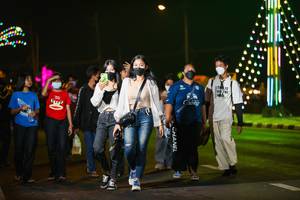 BIB: 
                            <button type="button" onclick="openModal(18187810)" class="btn btn-primary btn-sm float-right btn-popup" data-toggle="modal" data-target=".modal-high-quality">
                        <i class="fas fa-shopping-cart"></i> Add to Cart
                    </button>
                                            <button type="button" onclick="isThisMe(18187810, true)" class="btn btn-success btn-sm float-right btn-popup btn-isme hidden" data-toggle="tooltip" data-placement="bottom" title="นี่คือรูปของคุณใช่ไหม คลิกที่นี่เพื่อเอาเข้าอัลบั้ม">
                        <i class="fas fa-plus"></i> Add to album
                    </button>
                    <button type="button" onclick="isThisMe(18187810, false)" class="btn btn-warning btn-sm float-right btn-popup btn-isnotme hidden">
                        <i class="fas fa-ban"></i> Remove from album
                    </button>