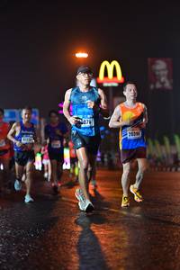 BIB: 10070, 20390, 4125
                            <button type="button" onclick="openModal(17588194)" class="btn btn-primary btn-sm float-right btn-popup" data-toggle="modal" data-target=".modal-high-quality">
                        <i class="fas fa-shopping-cart"></i> Add to Cart
                    </button>
                                            <button type="button" onclick="isThisMe(17588194, true)" class="btn btn-success btn-sm float-right btn-popup btn-isme hidden" data-toggle="tooltip" data-placement="bottom" title="นี่คือรูปของคุณใช่ไหม คลิกที่นี่เพื่อเอาเข้าอัลบั้ม">
                        <i class="fas fa-plus"></i> Add to album
                    </button>
                    <button type="button" onclick="isThisMe(17588194, false)" class="btn btn-warning btn-sm float-right btn-popup btn-isnotme hidden">
                        <i class="fas fa-ban"></i> Remove from album
                    </button>