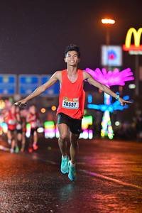 BIB: 20557
                            <button type="button" onclick="openModal(17514270)" class="btn btn-primary btn-sm float-right btn-popup" data-toggle="modal" data-target=".modal-high-quality">
                        <i class="fas fa-shopping-cart"></i> Add to Cart
                    </button>
                                            <button type="button" onclick="isThisMe(17514270, true)" class="btn btn-success btn-sm float-right btn-popup btn-isme hidden" data-toggle="tooltip" data-placement="bottom" title="นี่คือรูปของคุณใช่ไหม คลิกที่นี่เพื่อเอาเข้าอัลบั้ม">
                        <i class="fas fa-plus"></i> Add to album
                    </button>
                    <button type="button" onclick="isThisMe(17514270, false)" class="btn btn-warning btn-sm float-right btn-popup btn-isnotme hidden">
                        <i class="fas fa-ban"></i> Remove from album
                    </button>