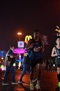 BIB: 4124
                            <button type="button" onclick="openModal(17543705)" class="btn btn-primary btn-sm float-right btn-popup" data-toggle="modal" data-target=".modal-high-quality">
                        <i class="fas fa-shopping-cart"></i> Add to Cart
                    </button>
                                            <button type="button" onclick="isThisMe(17543705, true)" class="btn btn-success btn-sm float-right btn-popup btn-isme hidden" data-toggle="tooltip" data-placement="bottom" title="นี่คือรูปของคุณใช่ไหม คลิกที่นี่เพื่อเอาเข้าอัลบั้ม">
                        <i class="fas fa-plus"></i> Add to album
                    </button>
                    <button type="button" onclick="isThisMe(17543705, false)" class="btn btn-warning btn-sm float-right btn-popup btn-isnotme hidden">
                        <i class="fas fa-ban"></i> Remove from album
                    </button>