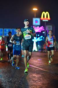 BIB: 22326, 0981, 1247
                            <button type="button" onclick="openModal(17639968)" class="btn btn-primary btn-sm float-right btn-popup" data-toggle="modal" data-target=".modal-high-quality">
                        <i class="fas fa-shopping-cart"></i> Add to Cart
                    </button>
                                            <button type="button" onclick="isThisMe(17639968, true)" class="btn btn-success btn-sm float-right btn-popup btn-isme hidden" data-toggle="tooltip" data-placement="bottom" title="นี่คือรูปของคุณใช่ไหม คลิกที่นี่เพื่อเอาเข้าอัลบั้ม">
                        <i class="fas fa-plus"></i> Add to album
                    </button>
                    <button type="button" onclick="isThisMe(17639968, false)" class="btn btn-warning btn-sm float-right btn-popup btn-isnotme hidden">
                        <i class="fas fa-ban"></i> Remove from album
                    </button>