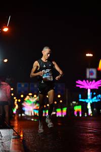 BIB: 4011
                            <button type="button" onclick="openModal(17421132)" class="btn btn-primary btn-sm float-right btn-popup" data-toggle="modal" data-target=".modal-high-quality">
                        <i class="fas fa-shopping-cart"></i> Add to Cart
                    </button>
                                            <button type="button" onclick="isThisMe(17421132, true)" class="btn btn-success btn-sm float-right btn-popup btn-isme hidden" data-toggle="tooltip" data-placement="bottom" title="นี่คือรูปของคุณใช่ไหม คลิกที่นี่เพื่อเอาเข้าอัลบั้ม">
                        <i class="fas fa-plus"></i> Add to album
                    </button>
                    <button type="button" onclick="isThisMe(17421132, false)" class="btn btn-warning btn-sm float-right btn-popup btn-isnotme hidden">
                        <i class="fas fa-ban"></i> Remove from album
                    </button>