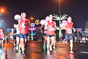 BIB: 212
                            <button type="button" onclick="openModal(17516898)" class="btn btn-primary btn-sm float-right btn-popup" data-toggle="modal" data-target=".modal-high-quality">
                        <i class="fas fa-shopping-cart"></i> Add to Cart
                    </button>
                                            <button type="button" onclick="isThisMe(17516898, true)" class="btn btn-success btn-sm float-right btn-popup btn-isme hidden" data-toggle="tooltip" data-placement="bottom" title="นี่คือรูปของคุณใช่ไหม คลิกที่นี่เพื่อเอาเข้าอัลบั้ม">
                        <i class="fas fa-plus"></i> Add to album
                    </button>
                    <button type="button" onclick="isThisMe(17516898, false)" class="btn btn-warning btn-sm float-right btn-popup btn-isnotme hidden">
                        <i class="fas fa-ban"></i> Remove from album
                    </button>