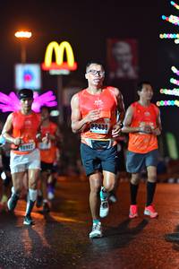 BIB: 22439, 0902
                            <button type="button" onclick="openModal(16519926)" class="btn btn-primary btn-sm float-right btn-popup" data-toggle="modal" data-target=".modal-high-quality">
                        <i class="fas fa-shopping-cart"></i> Add to Cart
                    </button>
                                            <button type="button" onclick="isThisMe(16519926, true)" class="btn btn-success btn-sm float-right btn-popup btn-isme hidden" data-toggle="tooltip" data-placement="bottom" title="นี่คือรูปของคุณใช่ไหม คลิกที่นี่เพื่อเอาเข้าอัลบั้ม">
                        <i class="fas fa-plus"></i> Add to album
                    </button>
                    <button type="button" onclick="isThisMe(16519926, false)" class="btn btn-warning btn-sm float-right btn-popup btn-isnotme hidden">
                        <i class="fas fa-ban"></i> Remove from album
                    </button>