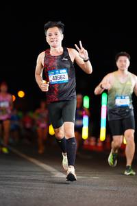 BIB: 40562
                            <button type="button" onclick="openModal(19817714)" class="btn btn-primary btn-sm float-right btn-popup" data-toggle="modal" data-target=".modal-high-quality">
                        <i class="fas fa-shopping-cart"></i> Add to Cart
                    </button>
                                            <button type="button" onclick="isThisMe(19817714, true)" class="btn btn-success btn-sm float-right btn-popup btn-isme hidden" data-toggle="tooltip" data-placement="bottom" title="นี่คือรูปของคุณใช่ไหม คลิกที่นี่เพื่อเอาเข้าอัลบั้ม">
                        <i class="fas fa-plus"></i> Add to album
                    </button>
                    <button type="button" onclick="isThisMe(19817714, false)" class="btn btn-warning btn-sm float-right btn-popup btn-isnotme hidden">
                        <i class="fas fa-ban"></i> Remove from album
                    </button>