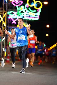 BIB: 41359
                            <button type="button" onclick="openModal(19726879)" class="btn btn-primary btn-sm float-right btn-popup" data-toggle="modal" data-target=".modal-high-quality">
                        <i class="fas fa-shopping-cart"></i> Add to Cart
                    </button>
                                            <button type="button" onclick="isThisMe(19726879, true)" class="btn btn-success btn-sm float-right btn-popup btn-isme hidden" data-toggle="tooltip" data-placement="bottom" title="นี่คือรูปของคุณใช่ไหม คลิกที่นี่เพื่อเอาเข้าอัลบั้ม">
                        <i class="fas fa-plus"></i> Add to album
                    </button>
                    <button type="button" onclick="isThisMe(19726879, false)" class="btn btn-warning btn-sm float-right btn-popup btn-isnotme hidden">
                        <i class="fas fa-ban"></i> Remove from album
                    </button>