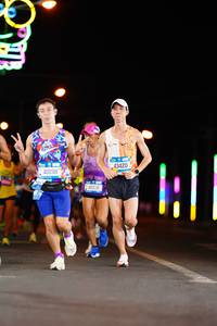 BIB: 40198, 40218, 2014, 43420
                            <button type="button" onclick="openModal(19729390)" class="btn btn-primary btn-sm float-right btn-popup" data-toggle="modal" data-target=".modal-high-quality">
                        <i class="fas fa-shopping-cart"></i> Add to Cart
                    </button>
                                            <button type="button" onclick="isThisMe(19729390, true)" class="btn btn-success btn-sm float-right btn-popup btn-isme hidden" data-toggle="tooltip" data-placement="bottom" title="นี่คือรูปของคุณใช่ไหม คลิกที่นี่เพื่อเอาเข้าอัลบั้ม">
                        <i class="fas fa-plus"></i> Add to album
                    </button>
                    <button type="button" onclick="isThisMe(19729390, false)" class="btn btn-warning btn-sm float-right btn-popup btn-isnotme hidden">
                        <i class="fas fa-ban"></i> Remove from album
                    </button>