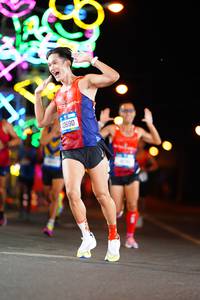 BIB: 0890
                            <button type="button" onclick="openModal(19681558)" class="btn btn-primary btn-sm float-right btn-popup" data-toggle="modal" data-target=".modal-high-quality">
                        <i class="fas fa-shopping-cart"></i> Add to Cart
                    </button>
                                            <button type="button" onclick="isThisMe(19681558, true)" class="btn btn-success btn-sm float-right btn-popup btn-isme hidden" data-toggle="tooltip" data-placement="bottom" title="นี่คือรูปของคุณใช่ไหม คลิกที่นี่เพื่อเอาเข้าอัลบั้ม">
                        <i class="fas fa-plus"></i> Add to album
                    </button>
                    <button type="button" onclick="isThisMe(19681558, false)" class="btn btn-warning btn-sm float-right btn-popup btn-isnotme hidden">
                        <i class="fas fa-ban"></i> Remove from album
                    </button>