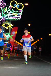 BIB: 104, 42828
                            <button type="button" onclick="openModal(19699319)" class="btn btn-primary btn-sm float-right btn-popup" data-toggle="modal" data-target=".modal-high-quality">
                        <i class="fas fa-shopping-cart"></i> Add to Cart
                    </button>
                                            <button type="button" onclick="isThisMe(19699319, true)" class="btn btn-success btn-sm float-right btn-popup btn-isme hidden" data-toggle="tooltip" data-placement="bottom" title="นี่คือรูปของคุณใช่ไหม คลิกที่นี่เพื่อเอาเข้าอัลบั้ม">
                        <i class="fas fa-plus"></i> Add to album
                    </button>
                    <button type="button" onclick="isThisMe(19699319, false)" class="btn btn-warning btn-sm float-right btn-popup btn-isnotme hidden">
                        <i class="fas fa-ban"></i> Remove from album
                    </button>