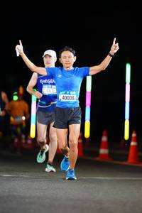 BIB: 100, 40006
                            <button type="button" onclick="openModal(19805738)" class="btn btn-primary btn-sm float-right btn-popup" data-toggle="modal" data-target=".modal-high-quality">
                        <i class="fas fa-shopping-cart"></i> Add to Cart
                    </button>
                                            <button type="button" onclick="isThisMe(19805738, true)" class="btn btn-success btn-sm float-right btn-popup btn-isme hidden" data-toggle="tooltip" data-placement="bottom" title="นี่คือรูปของคุณใช่ไหม คลิกที่นี่เพื่อเอาเข้าอัลบั้ม">
                        <i class="fas fa-plus"></i> Add to album
                    </button>
                    <button type="button" onclick="isThisMe(19805738, false)" class="btn btn-warning btn-sm float-right btn-popup btn-isnotme hidden">
                        <i class="fas fa-ban"></i> Remove from album
                    </button>