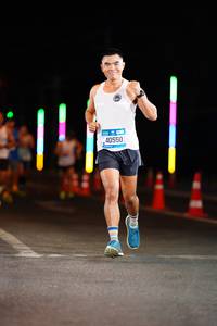 BIB: 165, 40550
                            <button type="button" onclick="openModal(19762237)" class="btn btn-primary btn-sm float-right btn-popup" data-toggle="modal" data-target=".modal-high-quality">
                        <i class="fas fa-shopping-cart"></i> Add to Cart
                    </button>
                                            <button type="button" onclick="isThisMe(19762237, true)" class="btn btn-success btn-sm float-right btn-popup btn-isme hidden" data-toggle="tooltip" data-placement="bottom" title="นี่คือรูปของคุณใช่ไหม คลิกที่นี่เพื่อเอาเข้าอัลบั้ม">
                        <i class="fas fa-plus"></i> Add to album
                    </button>
                    <button type="button" onclick="isThisMe(19762237, false)" class="btn btn-warning btn-sm float-right btn-popup btn-isnotme hidden">
                        <i class="fas fa-ban"></i> Remove from album
                    </button>