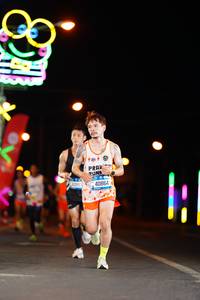 BIB: 424, 40864
                            <button type="button" onclick="openModal(19716452)" class="btn btn-primary btn-sm float-right btn-popup" data-toggle="modal" data-target=".modal-high-quality">
                        <i class="fas fa-shopping-cart"></i> Add to Cart
                    </button>
                                            <button type="button" onclick="isThisMe(19716452, true)" class="btn btn-success btn-sm float-right btn-popup btn-isme hidden" data-toggle="tooltip" data-placement="bottom" title="นี่คือรูปของคุณใช่ไหม คลิกที่นี่เพื่อเอาเข้าอัลบั้ม">
                        <i class="fas fa-plus"></i> Add to album
                    </button>
                    <button type="button" onclick="isThisMe(19716452, false)" class="btn btn-warning btn-sm float-right btn-popup btn-isnotme hidden">
                        <i class="fas fa-ban"></i> Remove from album
                    </button>