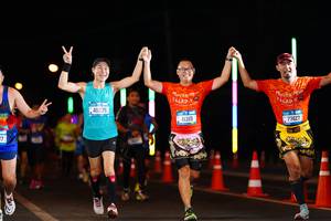 BIB: 40275, 41315, 77427
                            <button type="button" onclick="openModal(19909131)" class="btn btn-primary btn-sm float-right btn-popup" data-toggle="modal" data-target=".modal-high-quality">
                        <i class="fas fa-shopping-cart"></i> Add to Cart
                    </button>
                                            <button type="button" onclick="isThisMe(19909131, true)" class="btn btn-success btn-sm float-right btn-popup btn-isme hidden" data-toggle="tooltip" data-placement="bottom" title="นี่คือรูปของคุณใช่ไหม คลิกที่นี่เพื่อเอาเข้าอัลบั้ม">
                        <i class="fas fa-plus"></i> Add to album
                    </button>
                    <button type="button" onclick="isThisMe(19909131, false)" class="btn btn-warning btn-sm float-right btn-popup btn-isnotme hidden">
                        <i class="fas fa-ban"></i> Remove from album
                    </button>