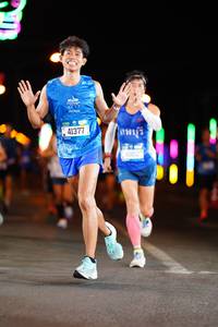 BIB: 186, 2180, 41377
                            <button type="button" onclick="openModal(19742588)" class="btn btn-primary btn-sm float-right btn-popup" data-toggle="modal" data-target=".modal-high-quality">
                        <i class="fas fa-shopping-cart"></i> Add to Cart
                    </button>
                                            <button type="button" onclick="isThisMe(19742588, true)" class="btn btn-success btn-sm float-right btn-popup btn-isme hidden" data-toggle="tooltip" data-placement="bottom" title="นี่คือรูปของคุณใช่ไหม คลิกที่นี่เพื่อเอาเข้าอัลบั้ม">
                        <i class="fas fa-plus"></i> Add to album
                    </button>
                    <button type="button" onclick="isThisMe(19742588, false)" class="btn btn-warning btn-sm float-right btn-popup btn-isnotme hidden">
                        <i class="fas fa-ban"></i> Remove from album
                    </button>