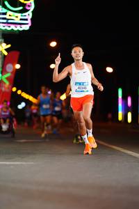 BIB: 40346
                            <button type="button" onclick="openModal(19696132)" class="btn btn-primary btn-sm float-right btn-popup" data-toggle="modal" data-target=".modal-high-quality">
                        <i class="fas fa-shopping-cart"></i> Add to Cart
                    </button>
                                            <button type="button" onclick="isThisMe(19696132, true)" class="btn btn-success btn-sm float-right btn-popup btn-isme hidden" data-toggle="tooltip" data-placement="bottom" title="นี่คือรูปของคุณใช่ไหม คลิกที่นี่เพื่อเอาเข้าอัลบั้ม">
                        <i class="fas fa-plus"></i> Add to album
                    </button>
                    <button type="button" onclick="isThisMe(19696132, false)" class="btn btn-warning btn-sm float-right btn-popup btn-isnotme hidden">
                        <i class="fas fa-ban"></i> Remove from album
                    </button>