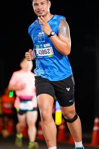 BIB: 212, 43862
                            <button type="button" onclick="openModal(19923390)" class="btn btn-primary btn-sm float-right btn-popup" data-toggle="modal" data-target=".modal-high-quality">
                        <i class="fas fa-shopping-cart"></i> Add to Cart
                    </button>
                                            <button type="button" onclick="isThisMe(19923390, true)" class="btn btn-success btn-sm float-right btn-popup btn-isme hidden" data-toggle="tooltip" data-placement="bottom" title="นี่คือรูปของคุณใช่ไหม คลิกที่นี่เพื่อเอาเข้าอัลบั้ม">
                        <i class="fas fa-plus"></i> Add to album
                    </button>
                    <button type="button" onclick="isThisMe(19923390, false)" class="btn btn-warning btn-sm float-right btn-popup btn-isnotme hidden">
                        <i class="fas fa-ban"></i> Remove from album
                    </button>