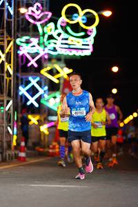 BIB: 40792
                            <button type="button" onclick="openModal(19710912)" class="btn btn-primary btn-sm float-right btn-popup" data-toggle="modal" data-target=".modal-high-quality">
                        <i class="fas fa-shopping-cart"></i> Add to Cart
                    </button>
                                            <button type="button" onclick="isThisMe(19710912, true)" class="btn btn-success btn-sm float-right btn-popup btn-isme hidden" data-toggle="tooltip" data-placement="bottom" title="นี่คือรูปของคุณใช่ไหม คลิกที่นี่เพื่อเอาเข้าอัลบั้ม">
                        <i class="fas fa-plus"></i> Add to album
                    </button>
                    <button type="button" onclick="isThisMe(19710912, false)" class="btn btn-warning btn-sm float-right btn-popup btn-isnotme hidden">
                        <i class="fas fa-ban"></i> Remove from album
                    </button>