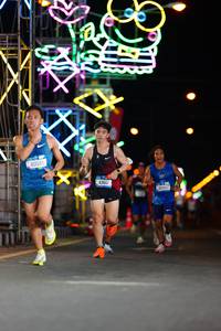 BIB: 40045, 43601, 40563
                            <button type="button" onclick="openModal(19694218)" class="btn btn-primary btn-sm float-right btn-popup" data-toggle="modal" data-target=".modal-high-quality">
                        <i class="fas fa-shopping-cart"></i> Add to Cart
                    </button>
                                            <button type="button" onclick="isThisMe(19694218, true)" class="btn btn-success btn-sm float-right btn-popup btn-isme hidden" data-toggle="tooltip" data-placement="bottom" title="นี่คือรูปของคุณใช่ไหม คลิกที่นี่เพื่อเอาเข้าอัลบั้ม">
                        <i class="fas fa-plus"></i> Add to album
                    </button>
                    <button type="button" onclick="isThisMe(19694218, false)" class="btn btn-warning btn-sm float-right btn-popup btn-isnotme hidden">
                        <i class="fas fa-ban"></i> Remove from album
                    </button>