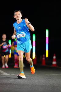 BIB: 1923, 40264
                            <button type="button" onclick="openModal(19984397)" class="btn btn-primary btn-sm float-right btn-popup" data-toggle="modal" data-target=".modal-high-quality">
                        <i class="fas fa-shopping-cart"></i> Add to Cart
                    </button>
                                            <button type="button" onclick="isThisMe(19984397, true)" class="btn btn-success btn-sm float-right btn-popup btn-isme hidden" data-toggle="tooltip" data-placement="bottom" title="นี่คือรูปของคุณใช่ไหม คลิกที่นี่เพื่อเอาเข้าอัลบั้ม">
                        <i class="fas fa-plus"></i> Add to album
                    </button>
                    <button type="button" onclick="isThisMe(19984397, false)" class="btn btn-warning btn-sm float-right btn-popup btn-isnotme hidden">
                        <i class="fas fa-ban"></i> Remove from album
                    </button>