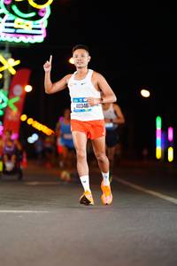 BIB: 40346
                            <button type="button" onclick="openModal(19696216)" class="btn btn-primary btn-sm float-right btn-popup" data-toggle="modal" data-target=".modal-high-quality">
                        <i class="fas fa-shopping-cart"></i> Add to Cart
                    </button>
                                            <button type="button" onclick="isThisMe(19696216, true)" class="btn btn-success btn-sm float-right btn-popup btn-isme hidden" data-toggle="tooltip" data-placement="bottom" title="นี่คือรูปของคุณใช่ไหม คลิกที่นี่เพื่อเอาเข้าอัลบั้ม">
                        <i class="fas fa-plus"></i> Add to album
                    </button>
                    <button type="button" onclick="isThisMe(19696216, false)" class="btn btn-warning btn-sm float-right btn-popup btn-isnotme hidden">
                        <i class="fas fa-ban"></i> Remove from album
                    </button>