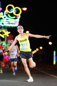 BIB: 4053
                            <button type="button" onclick="openModal(19692844)" class="btn btn-primary btn-sm float-right btn-popup" data-toggle="modal" data-target=".modal-high-quality">
                        <i class="fas fa-shopping-cart"></i> Add to Cart
                    </button>
                                            <button type="button" onclick="isThisMe(19692844, true)" class="btn btn-success btn-sm float-right btn-popup btn-isme hidden" data-toggle="tooltip" data-placement="bottom" title="นี่คือรูปของคุณใช่ไหม คลิกที่นี่เพื่อเอาเข้าอัลบั้ม">
                        <i class="fas fa-plus"></i> Add to album
                    </button>
                    <button type="button" onclick="isThisMe(19692844, false)" class="btn btn-warning btn-sm float-right btn-popup btn-isnotme hidden">
                        <i class="fas fa-ban"></i> Remove from album
                    </button>