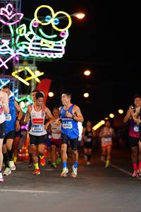 BIB: 512, 40086, 40450
                            <button type="button" onclick="openModal(19715725)" class="btn btn-primary btn-sm float-right btn-popup" data-toggle="modal" data-target=".modal-high-quality">
                        <i class="fas fa-shopping-cart"></i> Add to Cart
                    </button>
                                            <button type="button" onclick="isThisMe(19715725, true)" class="btn btn-success btn-sm float-right btn-popup btn-isme hidden" data-toggle="tooltip" data-placement="bottom" title="นี่คือรูปของคุณใช่ไหม คลิกที่นี่เพื่อเอาเข้าอัลบั้ม">
                        <i class="fas fa-plus"></i> Add to album
                    </button>
                    <button type="button" onclick="isThisMe(19715725, false)" class="btn btn-warning btn-sm float-right btn-popup btn-isnotme hidden">
                        <i class="fas fa-ban"></i> Remove from album
                    </button>