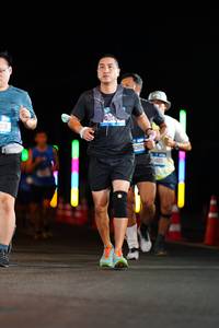 BIB: 937, 400, 2871
                            <button type="button" onclick="openModal(19740596)" class="btn btn-primary btn-sm float-right btn-popup" data-toggle="modal" data-target=".modal-high-quality">
                        <i class="fas fa-shopping-cart"></i> Add to Cart
                    </button>
                                            <button type="button" onclick="isThisMe(19740596, true)" class="btn btn-success btn-sm float-right btn-popup btn-isme hidden" data-toggle="tooltip" data-placement="bottom" title="นี่คือรูปของคุณใช่ไหม คลิกที่นี่เพื่อเอาเข้าอัลบั้ม">
                        <i class="fas fa-plus"></i> Add to album
                    </button>
                    <button type="button" onclick="isThisMe(19740596, false)" class="btn btn-warning btn-sm float-right btn-popup btn-isnotme hidden">
                        <i class="fas fa-ban"></i> Remove from album
                    </button>