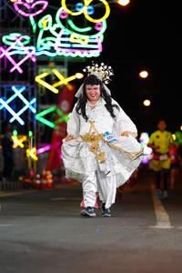 BIB: 684
                            <button type="button" onclick="openModal(19877761)" class="btn btn-primary btn-sm float-right btn-popup" data-toggle="modal" data-target=".modal-high-quality">
                        <i class="fas fa-shopping-cart"></i> Add to Cart
                    </button>
                                            <button type="button" onclick="isThisMe(19877761, true)" class="btn btn-success btn-sm float-right btn-popup btn-isme hidden" data-toggle="tooltip" data-placement="bottom" title="นี่คือรูปของคุณใช่ไหม คลิกที่นี่เพื่อเอาเข้าอัลบั้ม">
                        <i class="fas fa-plus"></i> Add to album
                    </button>
                    <button type="button" onclick="isThisMe(19877761, false)" class="btn btn-warning btn-sm float-right btn-popup btn-isnotme hidden">
                        <i class="fas fa-ban"></i> Remove from album
                    </button>