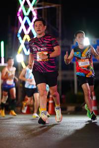 BIB: 540, 22219
                            <button type="button" onclick="openModal(20053416)" class="btn btn-primary btn-sm float-right btn-popup" data-toggle="modal" data-target=".modal-high-quality">
                        <i class="fas fa-shopping-cart"></i> Add to Cart
                    </button>
                                            <button type="button" onclick="isThisMe(20053416, true)" class="btn btn-success btn-sm float-right btn-popup btn-isme hidden" data-toggle="tooltip" data-placement="bottom" title="นี่คือรูปของคุณใช่ไหม คลิกที่นี่เพื่อเอาเข้าอัลบั้ม">
                        <i class="fas fa-plus"></i> Add to album
                    </button>
                    <button type="button" onclick="isThisMe(20053416, false)" class="btn btn-warning btn-sm float-right btn-popup btn-isnotme hidden">
                        <i class="fas fa-ban"></i> Remove from album
                    </button>
