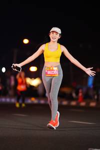 BIB: 298
                            <button type="button" onclick="openModal(20670938)" class="btn btn-primary btn-sm float-right btn-popup" data-toggle="modal" data-target=".modal-high-quality">
                        <i class="fas fa-shopping-cart"></i> Add to Cart
                    </button>
                                            <button type="button" onclick="isThisMe(20670938, true)" class="btn btn-success btn-sm float-right btn-popup btn-isme hidden" data-toggle="tooltip" data-placement="bottom" title="นี่คือรูปของคุณใช่ไหม คลิกที่นี่เพื่อเอาเข้าอัลบั้ม">
                        <i class="fas fa-plus"></i> Add to album
                    </button>
                    <button type="button" onclick="isThisMe(20670938, false)" class="btn btn-warning btn-sm float-right btn-popup btn-isnotme hidden">
                        <i class="fas fa-ban"></i> Remove from album
                    </button>