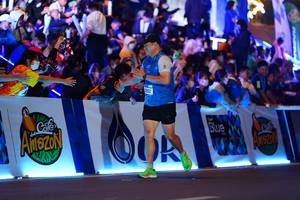 BIB: 3992
                            <button type="button" onclick="openModal(20682061)" class="btn btn-primary btn-sm float-right btn-popup" data-toggle="modal" data-target=".modal-high-quality">
                        <i class="fas fa-shopping-cart"></i> Add to Cart
                    </button>
                                            <button type="button" onclick="isThisMe(20682061, true)" class="btn btn-success btn-sm float-right btn-popup btn-isme hidden" data-toggle="tooltip" data-placement="bottom" title="นี่คือรูปของคุณใช่ไหม คลิกที่นี่เพื่อเอาเข้าอัลบั้ม">
                        <i class="fas fa-plus"></i> Add to album
                    </button>
                    <button type="button" onclick="isThisMe(20682061, false)" class="btn btn-warning btn-sm float-right btn-popup btn-isnotme hidden">
                        <i class="fas fa-ban"></i> Remove from album
                    </button>