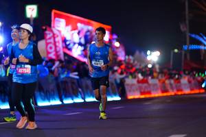 BIB: 45754, 40672
                            <button type="button" onclick="openModal(20700450)" class="btn btn-primary btn-sm float-right btn-popup" data-toggle="modal" data-target=".modal-high-quality">
                        <i class="fas fa-shopping-cart"></i> Add to Cart
                    </button>
                                            <button type="button" onclick="isThisMe(20700450, true)" class="btn btn-success btn-sm float-right btn-popup btn-isme hidden" data-toggle="tooltip" data-placement="bottom" title="นี่คือรูปของคุณใช่ไหม คลิกที่นี่เพื่อเอาเข้าอัลบั้ม">
                        <i class="fas fa-plus"></i> Add to album
                    </button>
                    <button type="button" onclick="isThisMe(20700450, false)" class="btn btn-warning btn-sm float-right btn-popup btn-isnotme hidden">
                        <i class="fas fa-ban"></i> Remove from album
                    </button>