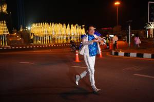 BIB: 
                            <button type="button" onclick="openModal(21086728)" class="btn btn-primary btn-sm float-right btn-popup" data-toggle="modal" data-target=".modal-high-quality">
                        <i class="fas fa-shopping-cart"></i> Add to Cart
                    </button>
                                            <button type="button" onclick="isThisMe(21086728, true)" class="btn btn-success btn-sm float-right btn-popup btn-isme hidden" data-toggle="tooltip" data-placement="bottom" title="นี่คือรูปของคุณใช่ไหม คลิกที่นี่เพื่อเอาเข้าอัลบั้ม">
                        <i class="fas fa-plus"></i> Add to album
                    </button>
                    <button type="button" onclick="isThisMe(21086728, false)" class="btn btn-warning btn-sm float-right btn-popup btn-isnotme hidden">
                        <i class="fas fa-ban"></i> Remove from album
                    </button>