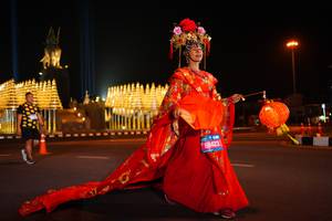 BIB: 68423
                            <button type="button" onclick="openModal(21073342)" class="btn btn-primary btn-sm float-right btn-popup" data-toggle="modal" data-target=".modal-high-quality">
                        <i class="fas fa-shopping-cart"></i> Add to Cart
                    </button>
                                            <button type="button" onclick="isThisMe(21073342, true)" class="btn btn-success btn-sm float-right btn-popup btn-isme hidden" data-toggle="tooltip" data-placement="bottom" title="นี่คือรูปของคุณใช่ไหม คลิกที่นี่เพื่อเอาเข้าอัลบั้ม">
                        <i class="fas fa-plus"></i> Add to album
                    </button>
                    <button type="button" onclick="isThisMe(21073342, false)" class="btn btn-warning btn-sm float-right btn-popup btn-isnotme hidden">
                        <i class="fas fa-ban"></i> Remove from album
                    </button>