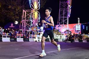 BIB: 765, 0800
                            <button type="button" onclick="openModal(21493337)" class="btn btn-primary btn-sm float-right btn-popup" data-toggle="modal" data-target=".modal-high-quality">
                        <i class="fas fa-shopping-cart"></i> Add to Cart
                    </button>
                                            <button type="button" onclick="isThisMe(21493337, true)" class="btn btn-success btn-sm float-right btn-popup btn-isme hidden" data-toggle="tooltip" data-placement="bottom" title="นี่คือรูปของคุณใช่ไหม คลิกที่นี่เพื่อเอาเข้าอัลบั้ม">
                        <i class="fas fa-plus"></i> Add to album
                    </button>
                    <button type="button" onclick="isThisMe(21493337, false)" class="btn btn-warning btn-sm float-right btn-popup btn-isnotme hidden">
                        <i class="fas fa-ban"></i> Remove from album
                    </button>