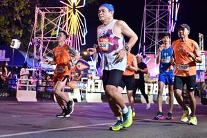 BIB: 320, 0319, 2755, 1938, 138, 40070, 22522
                            <button type="button" onclick="openModal(21408989)" class="btn btn-primary btn-sm float-right btn-popup" data-toggle="modal" data-target=".modal-high-quality">
                        <i class="fas fa-shopping-cart"></i> Add to Cart
                    </button>
                                            <button type="button" onclick="isThisMe(21408989, true)" class="btn btn-success btn-sm float-right btn-popup btn-isme hidden" data-toggle="tooltip" data-placement="bottom" title="นี่คือรูปของคุณใช่ไหม คลิกที่นี่เพื่อเอาเข้าอัลบั้ม">
                        <i class="fas fa-plus"></i> Add to album
                    </button>
                    <button type="button" onclick="isThisMe(21408989, false)" class="btn btn-warning btn-sm float-right btn-popup btn-isnotme hidden">
                        <i class="fas fa-ban"></i> Remove from album
                    </button>