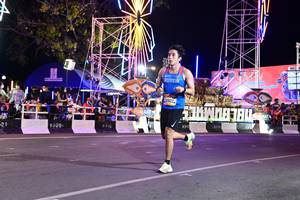 BIB: 6320, 21922, 434, 130
                            <button type="button" onclick="openModal(21386453)" class="btn btn-primary btn-sm float-right btn-popup" data-toggle="modal" data-target=".modal-high-quality">
                        <i class="fas fa-shopping-cart"></i> Add to Cart
                    </button>
                                            <button type="button" onclick="isThisMe(21386453, true)" class="btn btn-success btn-sm float-right btn-popup btn-isme hidden" data-toggle="tooltip" data-placement="bottom" title="นี่คือรูปของคุณใช่ไหม คลิกที่นี่เพื่อเอาเข้าอัลบั้ม">
                        <i class="fas fa-plus"></i> Add to album
                    </button>
                    <button type="button" onclick="isThisMe(21386453, false)" class="btn btn-warning btn-sm float-right btn-popup btn-isnotme hidden">
                        <i class="fas fa-ban"></i> Remove from album
                    </button>