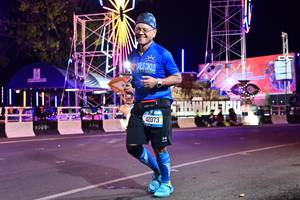 BIB: 922, 42073, 1004
                            <button type="button" onclick="openModal(20663773)" class="btn btn-primary btn-sm float-right btn-popup" data-toggle="modal" data-target=".modal-high-quality">
                        <i class="fas fa-shopping-cart"></i> Add to Cart
                    </button>
                                            <button type="button" onclick="isThisMe(20663773, true)" class="btn btn-success btn-sm float-right btn-popup btn-isme hidden" data-toggle="tooltip" data-placement="bottom" title="นี่คือรูปของคุณใช่ไหม คลิกที่นี่เพื่อเอาเข้าอัลบั้ม">
                        <i class="fas fa-plus"></i> Add to album
                    </button>
                    <button type="button" onclick="isThisMe(20663773, false)" class="btn btn-warning btn-sm float-right btn-popup btn-isnotme hidden">
                        <i class="fas fa-ban"></i> Remove from album
                    </button>