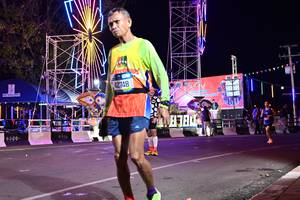 BIB: 320, 8510, 42748
                            <button type="button" onclick="openModal(20907293)" class="btn btn-primary btn-sm float-right btn-popup" data-toggle="modal" data-target=".modal-high-quality">
                        <i class="fas fa-shopping-cart"></i> Add to Cart
                    </button>
                                            <button type="button" onclick="isThisMe(20907293, true)" class="btn btn-success btn-sm float-right btn-popup btn-isme hidden" data-toggle="tooltip" data-placement="bottom" title="นี่คือรูปของคุณใช่ไหม คลิกที่นี่เพื่อเอาเข้าอัลบั้ม">
                        <i class="fas fa-plus"></i> Add to album
                    </button>
                    <button type="button" onclick="isThisMe(20907293, false)" class="btn btn-warning btn-sm float-right btn-popup btn-isnotme hidden">
                        <i class="fas fa-ban"></i> Remove from album
                    </button>
