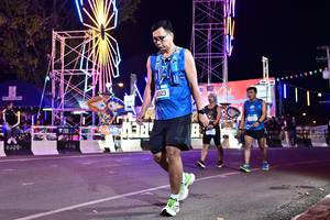 BIB: 6320, 123
                            <button type="button" onclick="openModal(20872787)" class="btn btn-primary btn-sm float-right btn-popup" data-toggle="modal" data-target=".modal-high-quality">
                        <i class="fas fa-shopping-cart"></i> Add to Cart
                    </button>
                                            <button type="button" onclick="isThisMe(20872787, true)" class="btn btn-success btn-sm float-right btn-popup btn-isme hidden" data-toggle="tooltip" data-placement="bottom" title="นี่คือรูปของคุณใช่ไหม คลิกที่นี่เพื่อเอาเข้าอัลบั้ม">
                        <i class="fas fa-plus"></i> Add to album
                    </button>
                    <button type="button" onclick="isThisMe(20872787, false)" class="btn btn-warning btn-sm float-right btn-popup btn-isnotme hidden">
                        <i class="fas fa-ban"></i> Remove from album
                    </button>