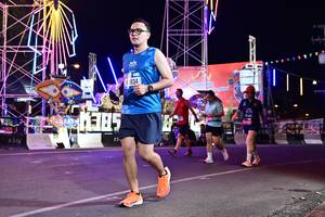 BIB: 3310, 13815, 934
                            <button type="button" onclick="openModal(20773050)" class="btn btn-primary btn-sm float-right btn-popup" data-toggle="modal" data-target=".modal-high-quality">
                        <i class="fas fa-shopping-cart"></i> Add to Cart
                    </button>
                                            <button type="button" onclick="isThisMe(20773050, true)" class="btn btn-success btn-sm float-right btn-popup btn-isme hidden" data-toggle="tooltip" data-placement="bottom" title="นี่คือรูปของคุณใช่ไหม คลิกที่นี่เพื่อเอาเข้าอัลบั้ม">
                        <i class="fas fa-plus"></i> Add to album
                    </button>
                    <button type="button" onclick="isThisMe(20773050, false)" class="btn btn-warning btn-sm float-right btn-popup btn-isnotme hidden">
                        <i class="fas fa-ban"></i> Remove from album
                    </button>