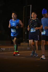 BIB: 3679, 3366, 544
                            <button type="button" onclick="openModal(21598861)" class="btn btn-primary btn-sm float-right btn-popup" data-toggle="modal" data-target=".modal-high-quality">
                        <i class="fas fa-shopping-cart"></i> Add to Cart
                    </button>
                                            <button type="button" onclick="isThisMe(21598861, true)" class="btn btn-success btn-sm float-right btn-popup btn-isme hidden" data-toggle="tooltip" data-placement="bottom" title="นี่คือรูปของคุณใช่ไหม คลิกที่นี่เพื่อเอาเข้าอัลบั้ม">
                        <i class="fas fa-plus"></i> Add to album
                    </button>
                    <button type="button" onclick="isThisMe(21598861, false)" class="btn btn-warning btn-sm float-right btn-popup btn-isnotme hidden">
                        <i class="fas fa-ban"></i> Remove from album
                    </button>