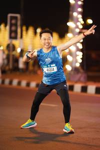 BIB: 41214
                            <button type="button" onclick="openModal(21659635)" class="btn btn-primary btn-sm float-right btn-popup" data-toggle="modal" data-target=".modal-high-quality">
                        <i class="fas fa-shopping-cart"></i> Add to Cart
                    </button>
                                            <button type="button" onclick="isThisMe(21659635, true)" class="btn btn-success btn-sm float-right btn-popup btn-isme hidden" data-toggle="tooltip" data-placement="bottom" title="นี่คือรูปของคุณใช่ไหม คลิกที่นี่เพื่อเอาเข้าอัลบั้ม">
                        <i class="fas fa-plus"></i> Add to album
                    </button>
                    <button type="button" onclick="isThisMe(21659635, false)" class="btn btn-warning btn-sm float-right btn-popup btn-isnotme hidden">
                        <i class="fas fa-ban"></i> Remove from album
                    </button>